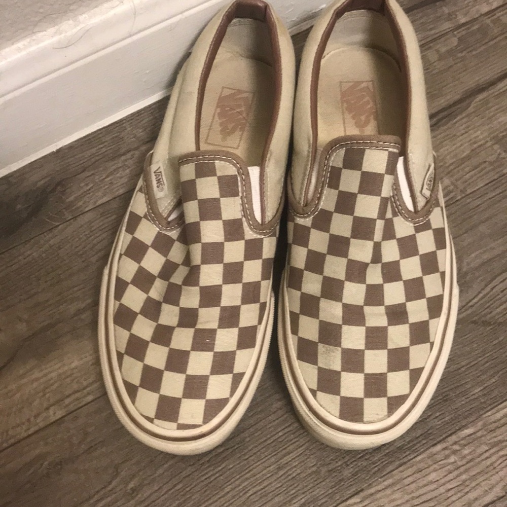 Women’s checkered vans